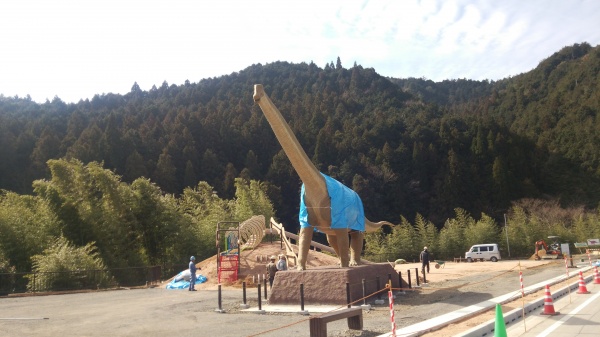 体長15メートル実物大の「丹波竜」全体像現る！